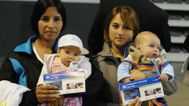 auh-madres-con-asignacion-universal___BykNmR4L-_640x361