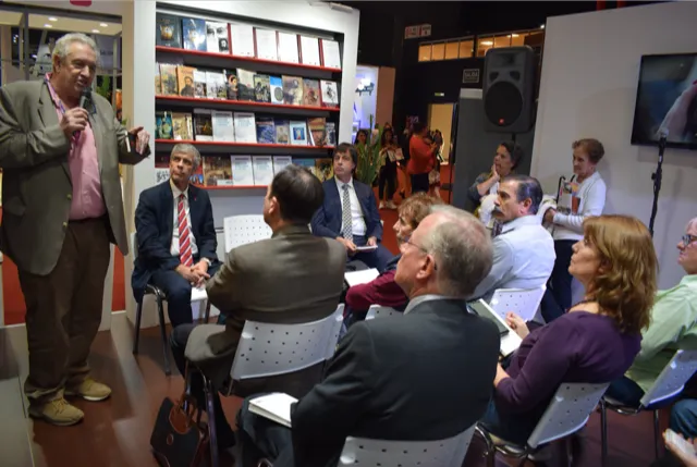 ucasal feria del libro