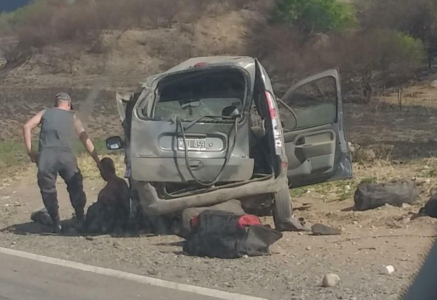 Un Choque Entre Un Auto Y Una Camioneta Con Varios Heridos Cerca De