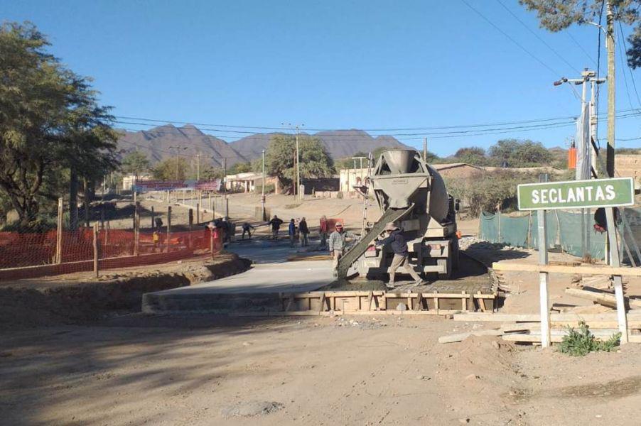 Pavimentación Ruta 40 02