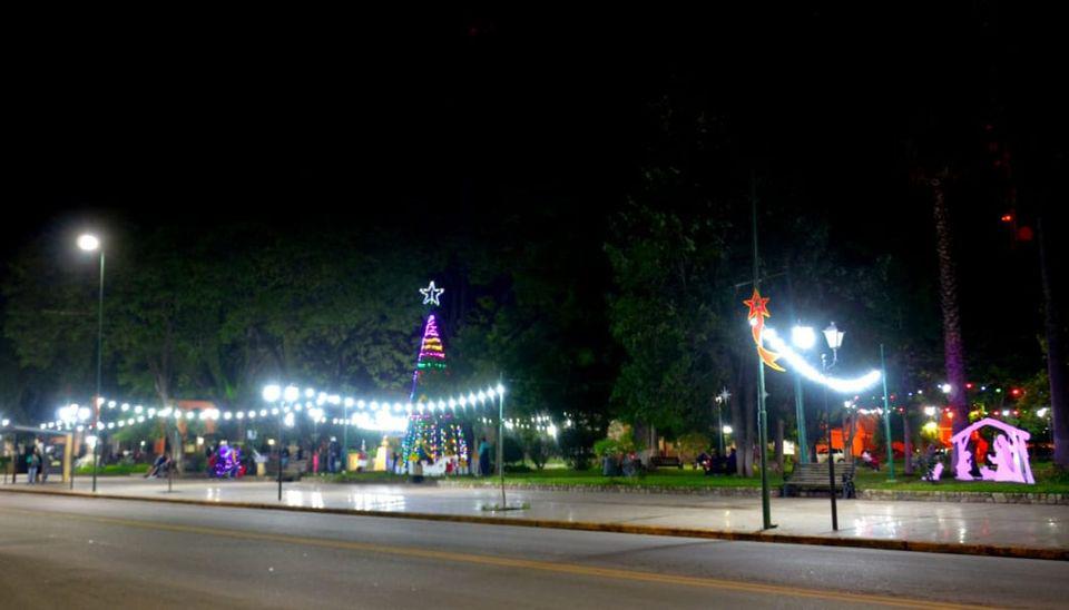 Plaza Serapio Gallegos 04