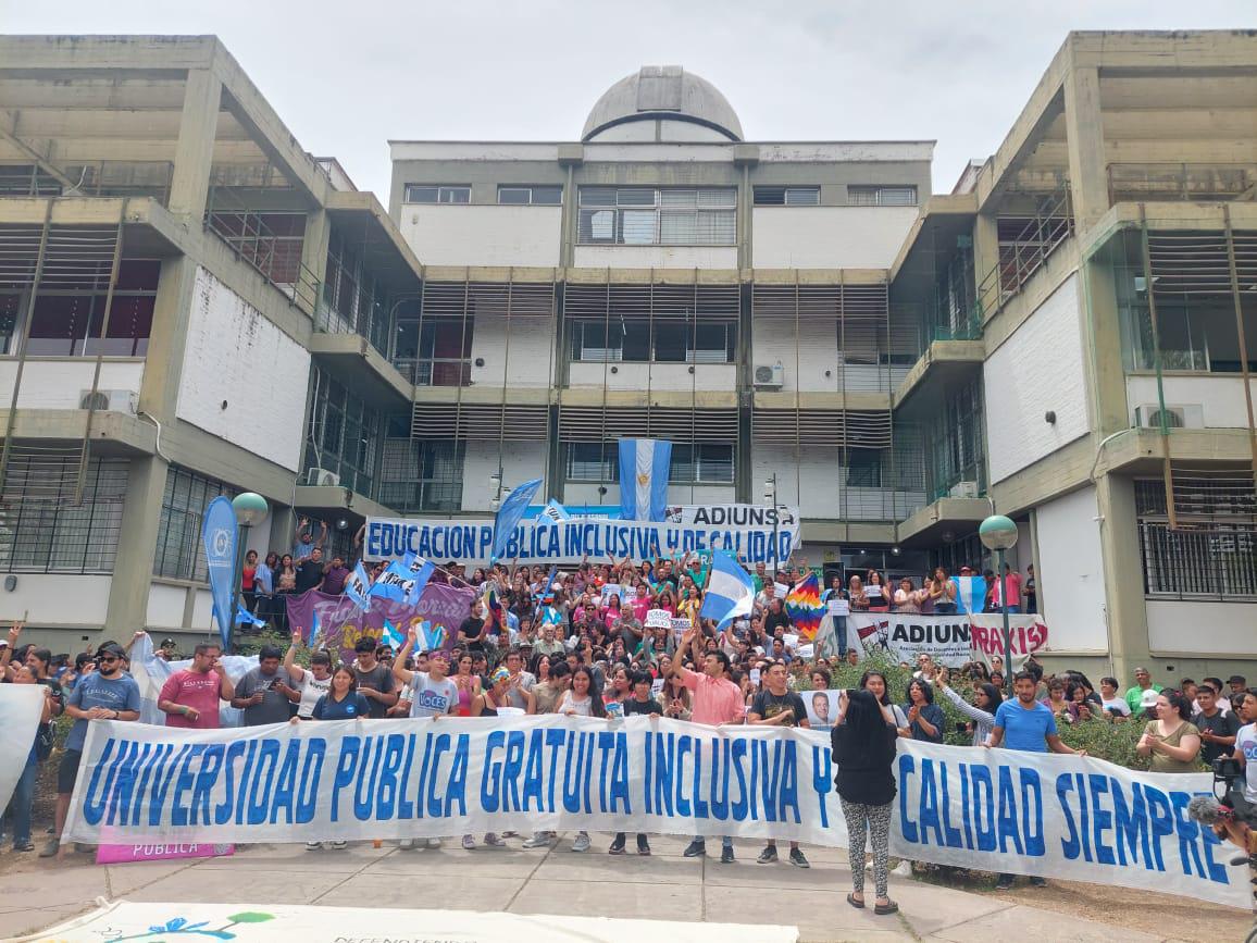 Banderazo Anti Milei En La Unsa Amenaza El Modelo Gratuito