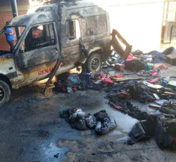 incendio-auto-10jul13