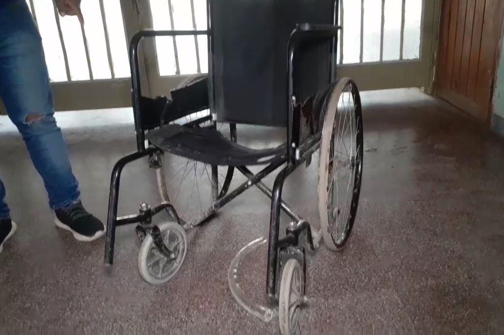 silla de rueda deteriorada