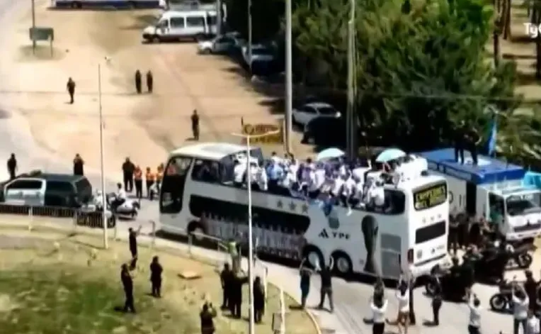 Comenz La Caravana De Los Campeones Del Mundo