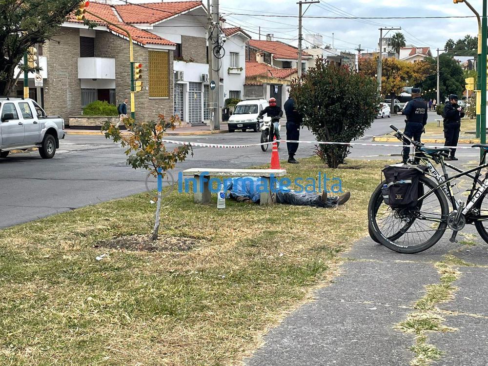 cuerpo en la platabanda 