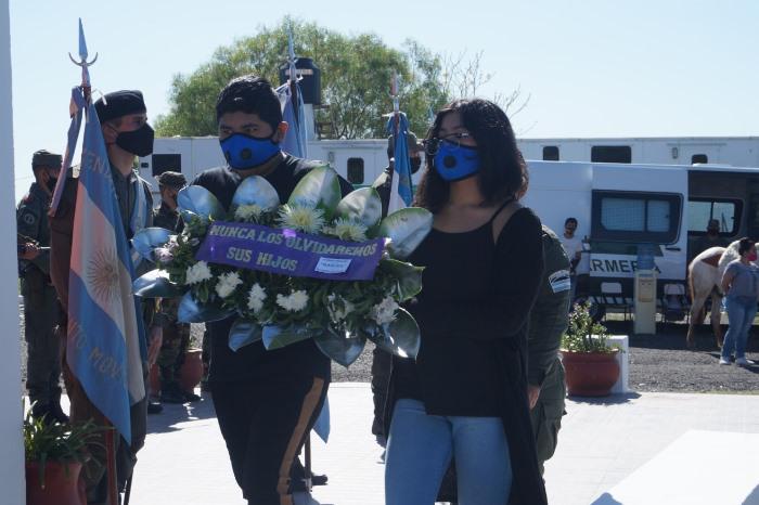 Ceremonias Aniversario de los 43 Gendarmes Caídos actos de servicio05