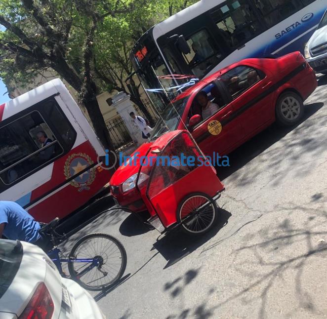 carro en la bicicleta  (2)