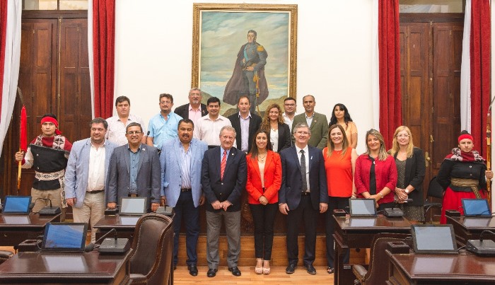 La comitiva salteña con diputados riojanos en la Legislatura