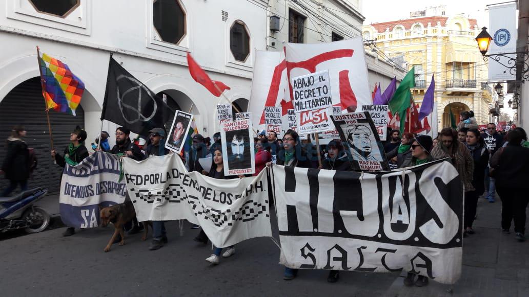 marcha contras las fuerzas armadas2