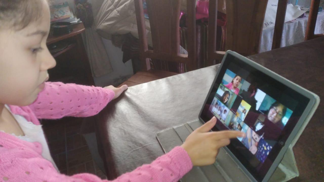 olivia promesa a la bandera