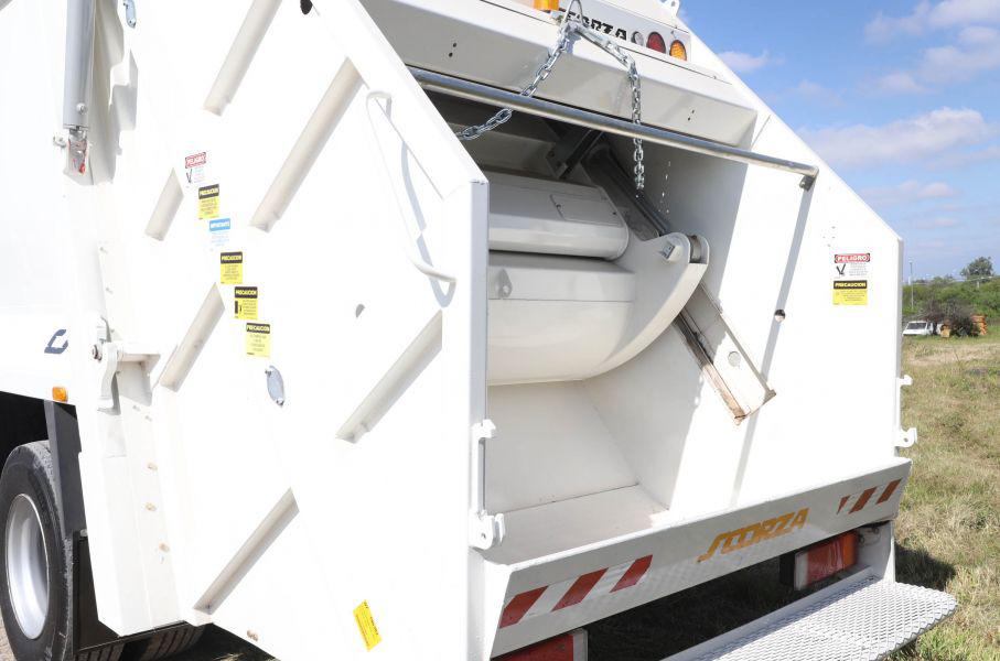 Entrega camiones compactadores 03