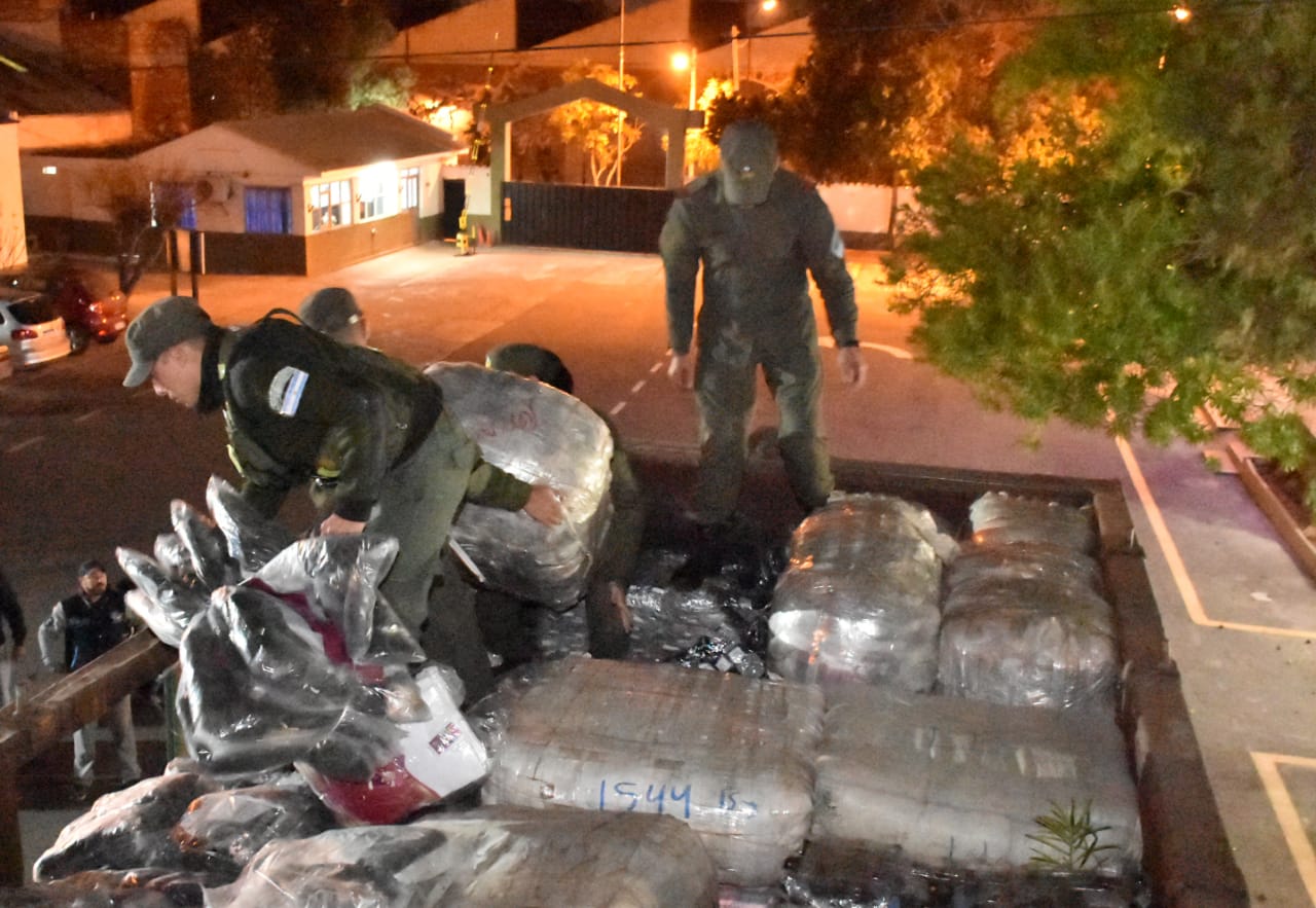 Catamarca cargamento millonario de mercadería ingresada de contrabando al país (1)