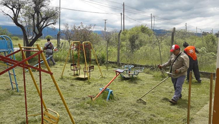 Desmalezado de escuelas
