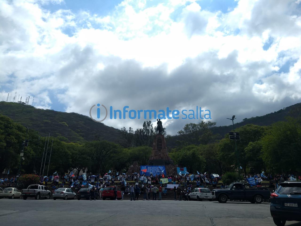 movilización monumento a guemes impuesto