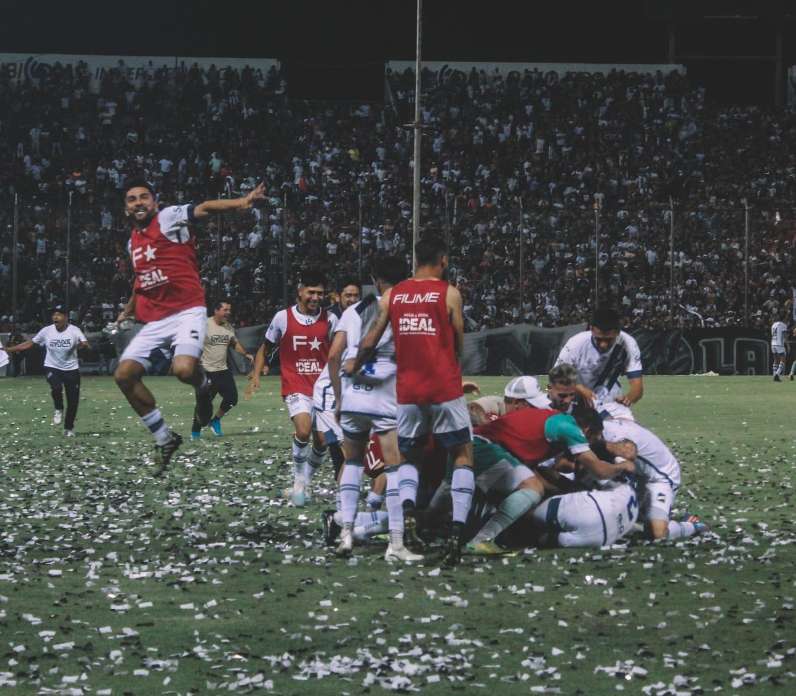 El Santo Con La Ilusión A Flor De Piel De Mantener La Categoría En El ...