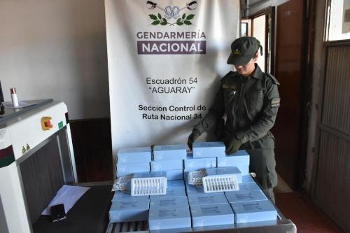 _incautan_32_cajas_de_medicamentos_trasladados_ilegalmente_1