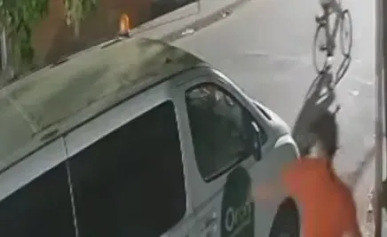 vehiculo municipal vandalizado2