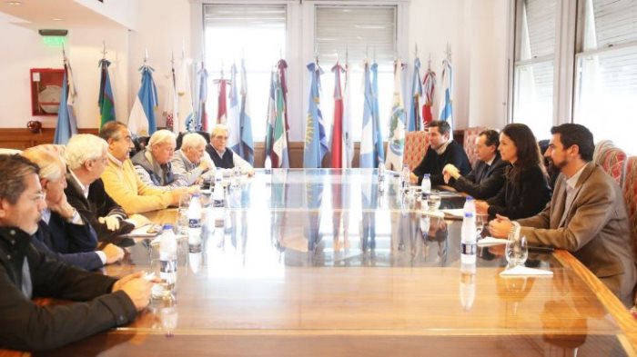 mesa trabajo sindicatos