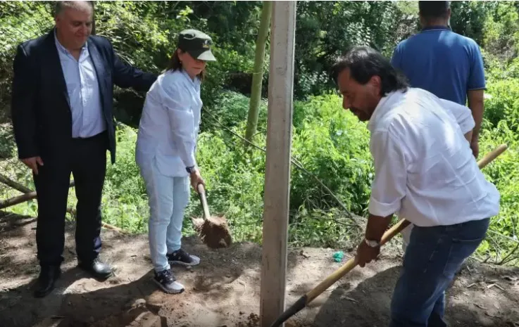 cerco frontera bullrich alambrado