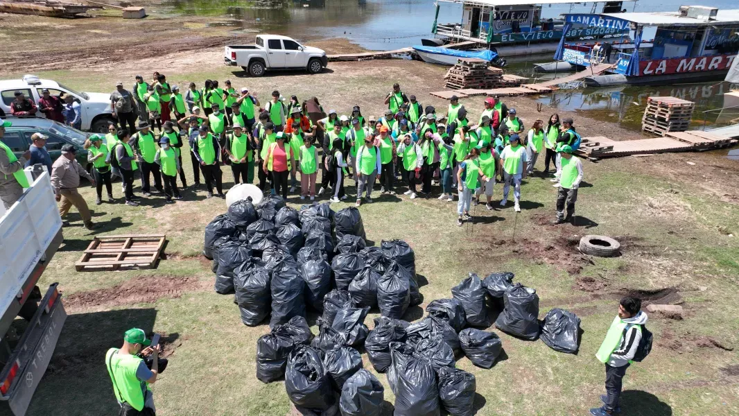 cabra corral limpieza