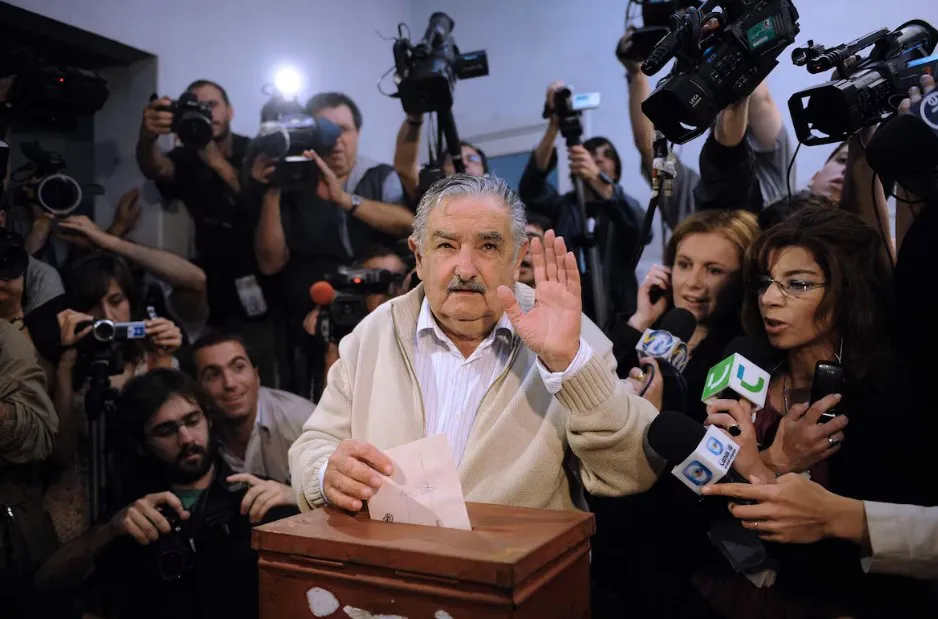 mujica9