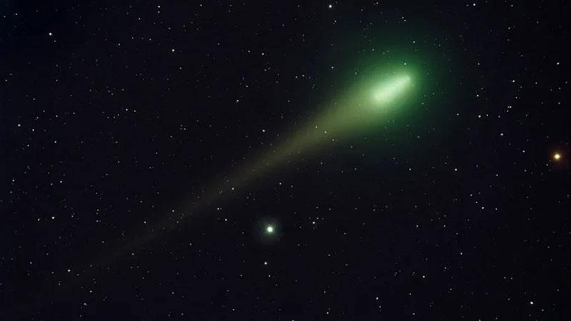 Cometa verde que pasa cada 50 mil años podrá avistarse esta noche en Argentina