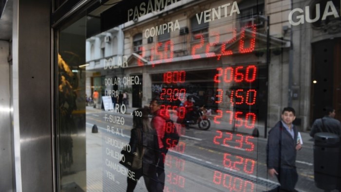 dolar - lunes 7 de mayo