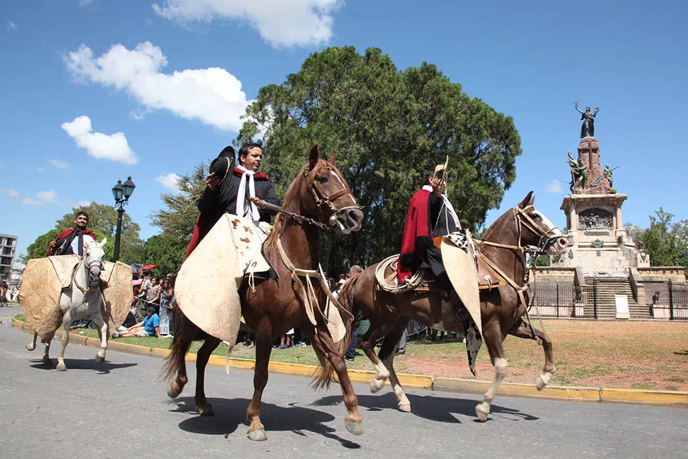 desfile batalla monumento