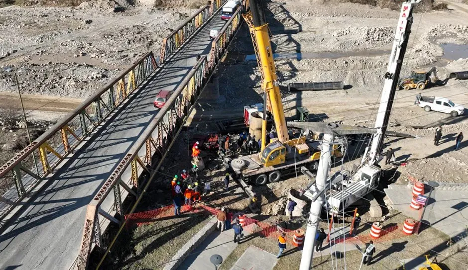 obra del puente vaqueros