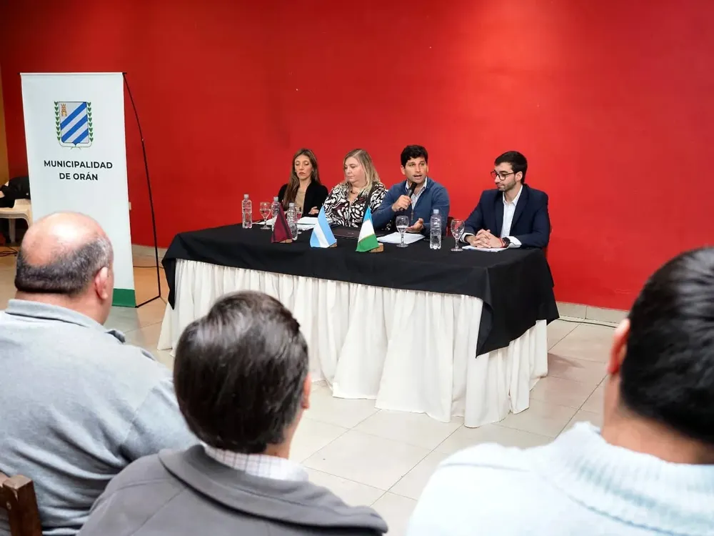 lara gros conferencia de prensa
