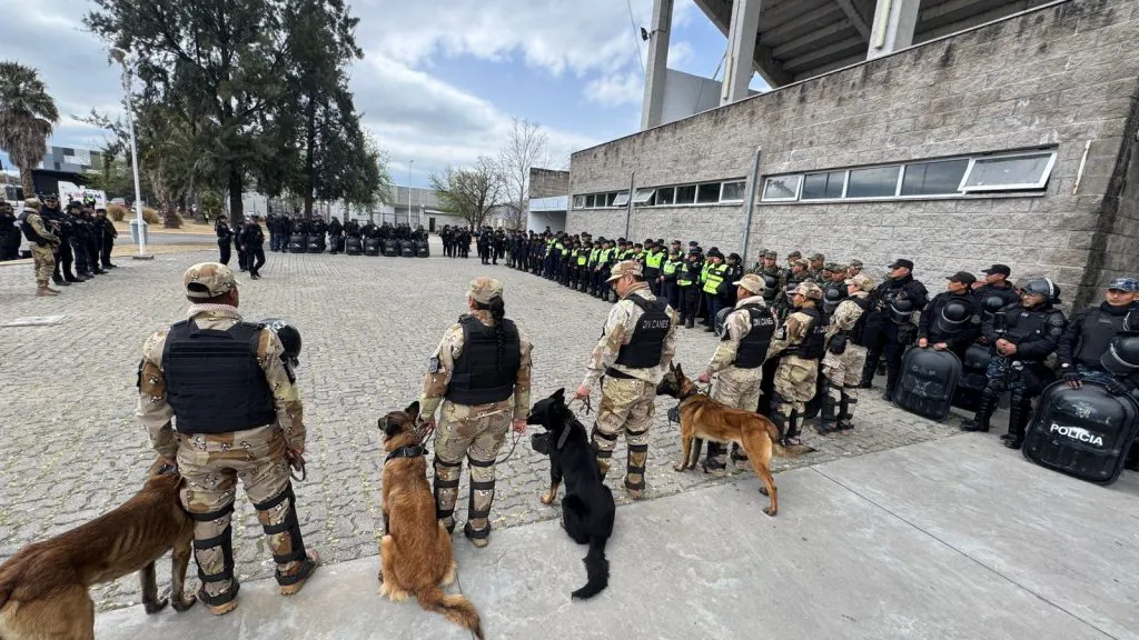 Estadio Martearena 01