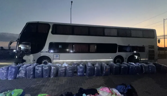 GENDARMERÍA.HOJASDECOCA3