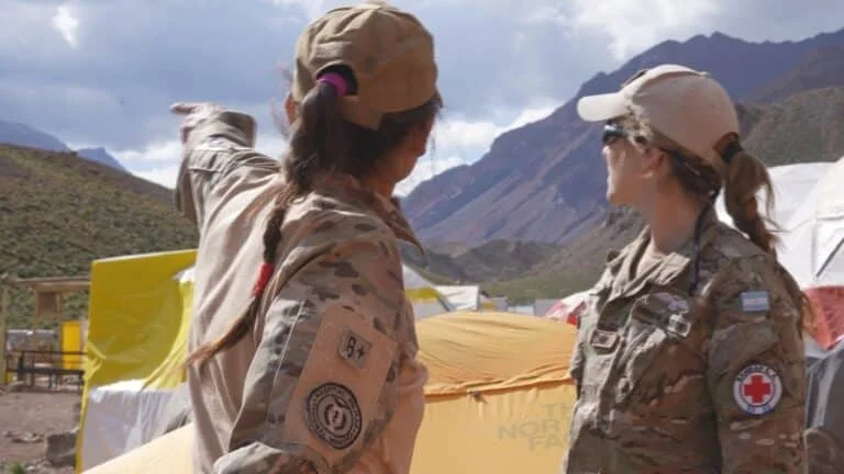 expedicion-al-aconcagua-ejercitos-argentino-francia-india-1-768x432