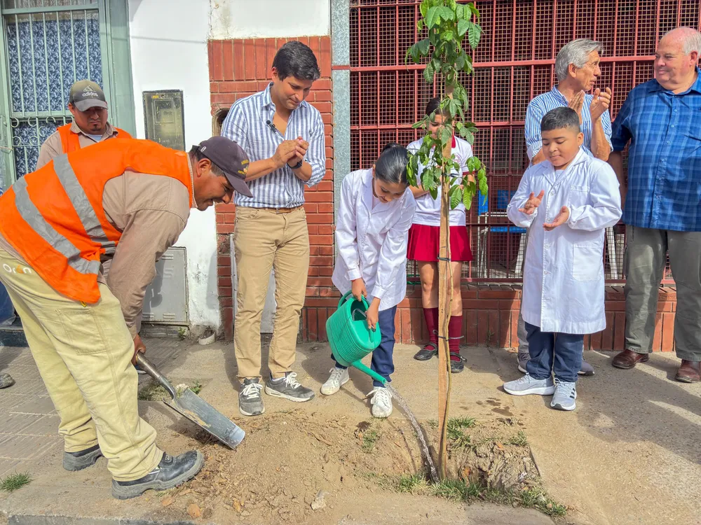 WhatsApp Image 2025-09-24 at 6.47.00 PM