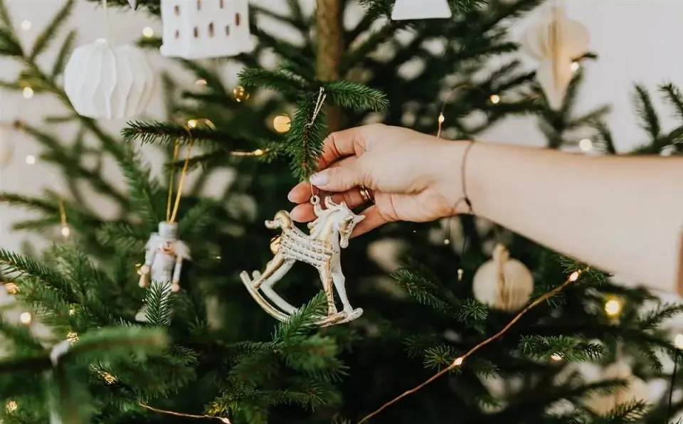 Feng shui: cinco adornos que puedes poner en tu árbol de Navidad