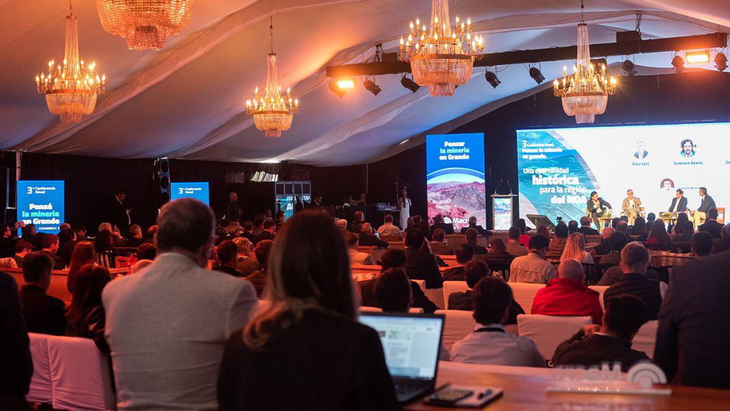 Sáenz conferencia de minería