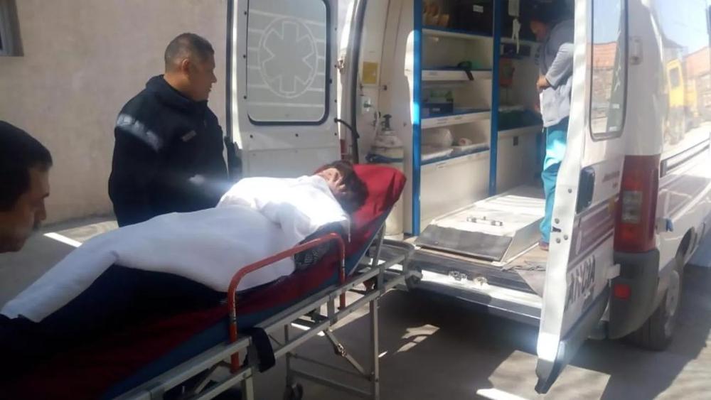 Rita Carreras trasladada en ambulancia2
