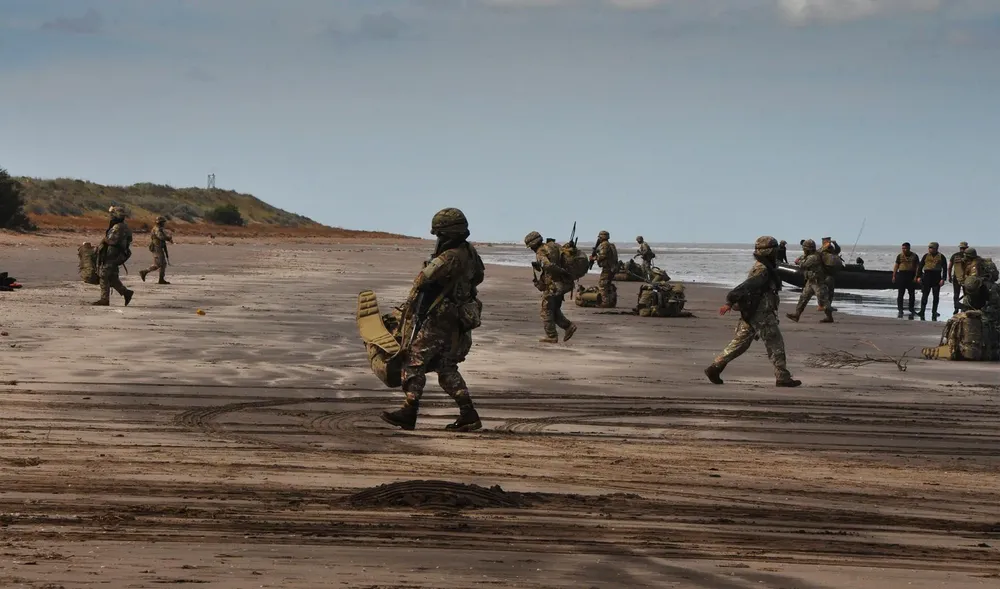 Teniente de Fragata Francisco Nicolás Rojo 02