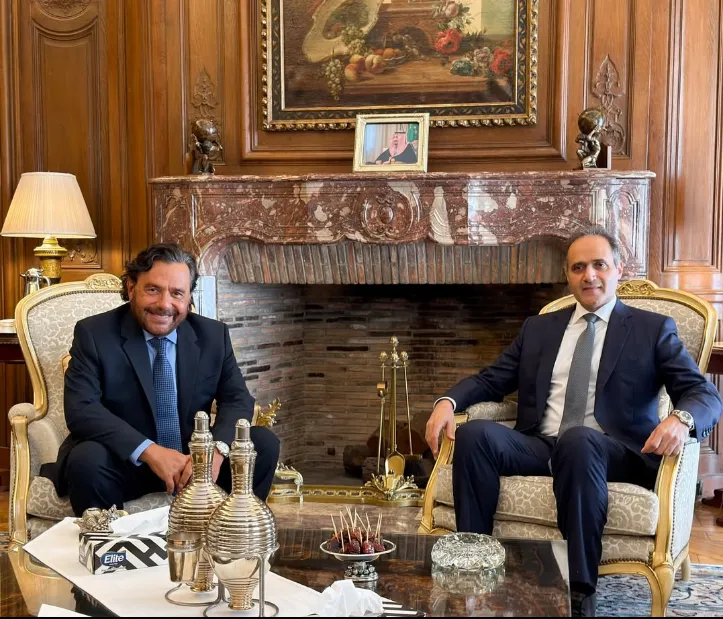 Sáenz en Embajada de Arabia Saudita