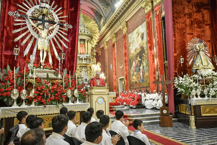 Fiesta de la Santa Cruz 01