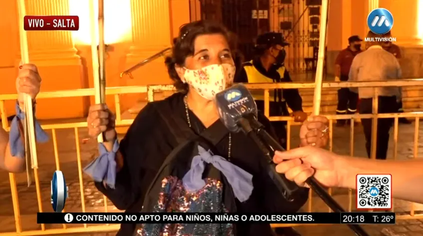 amiga macarena blanco