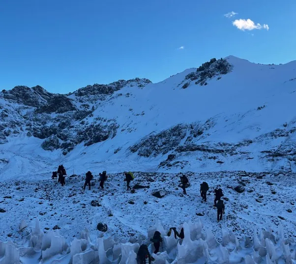 ejercitomontañaconnieve