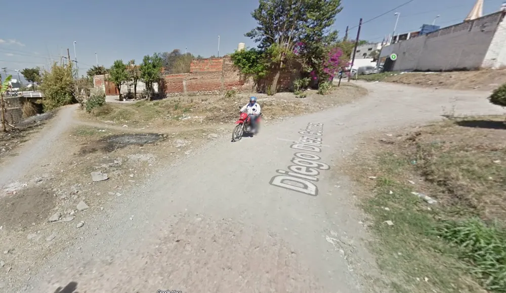 diez gomez la loma calle cambio de sentido